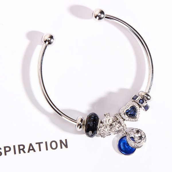 Κομψό γυναικείο βραχιόλι με έγχρωμες πέτρες