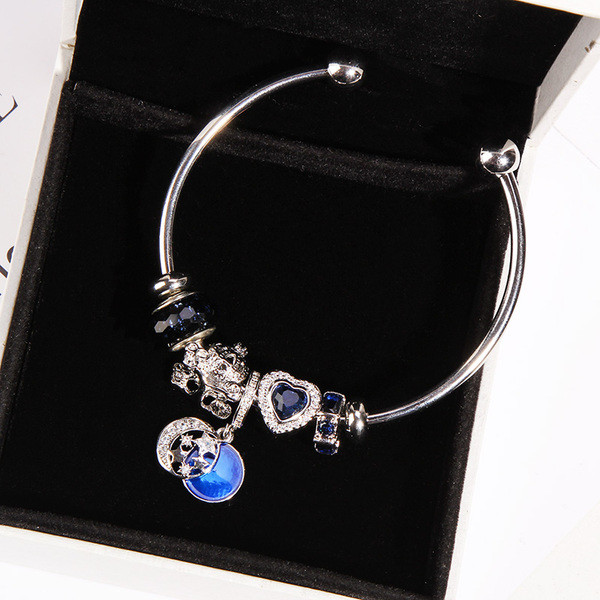 Κομψό γυναικείο βραχιόλι με έγχρωμες πέτρες