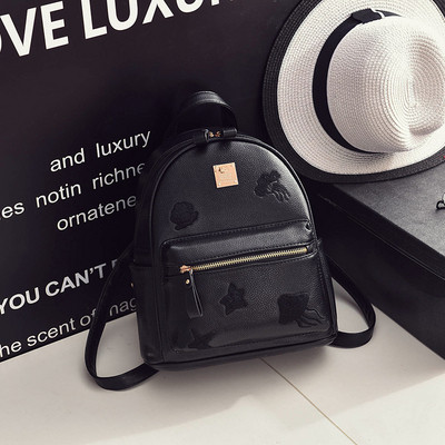 Hétköznapi női hátizsák fekete és piros színben