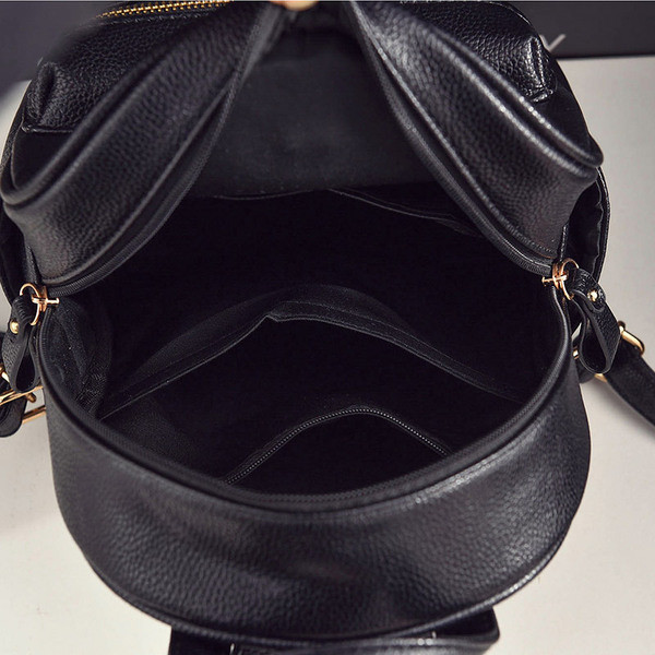 Hétköznapi női hátizsák fekete és piros színben