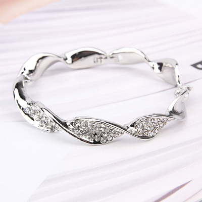 Νέο μοντέλο γυναικείο βραχιόλι σε δύο χρώματα