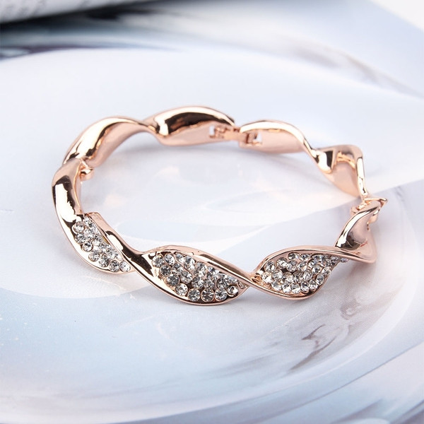 Νέο μοντέλο γυναικείο βραχιόλι σε δύο χρώματα