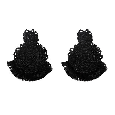 Modern női fülbevaló gyöngyökkel és bojttal, különböző színekben