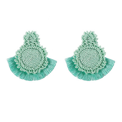 Modern női fülbevaló gyöngyökkel és bojttal, különböző színekben