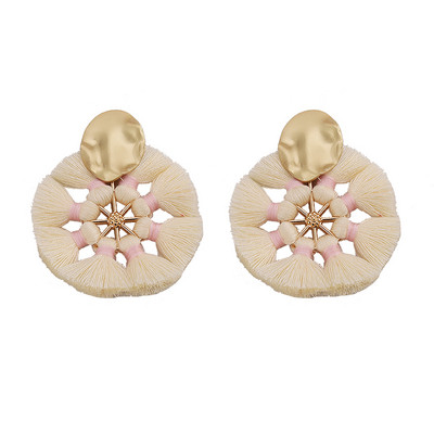 Modern női fülbevaló kerek formával, bojttal két színben