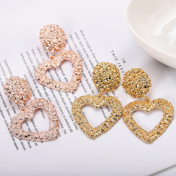 Stílusos női fülbevaló szív alakú három színben