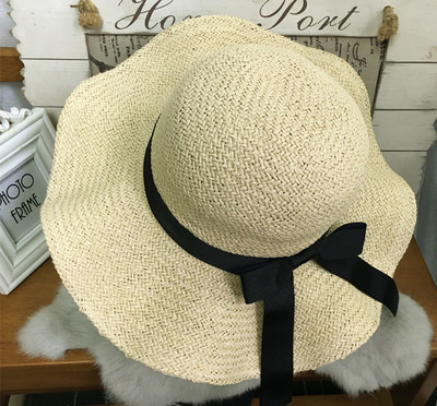 Stílusos női sapka szalaggal, négy színben