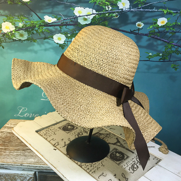 Stílusos női sapka szalaggal, négy színben