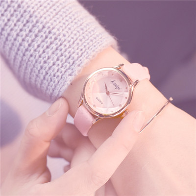 Σύγχρονα γυναικεία ρολόγια με βραχιόλι
