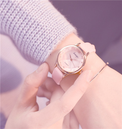 Modern női karóra karkötővel