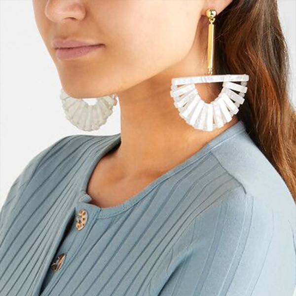 Új női fülbevaló modell három színben