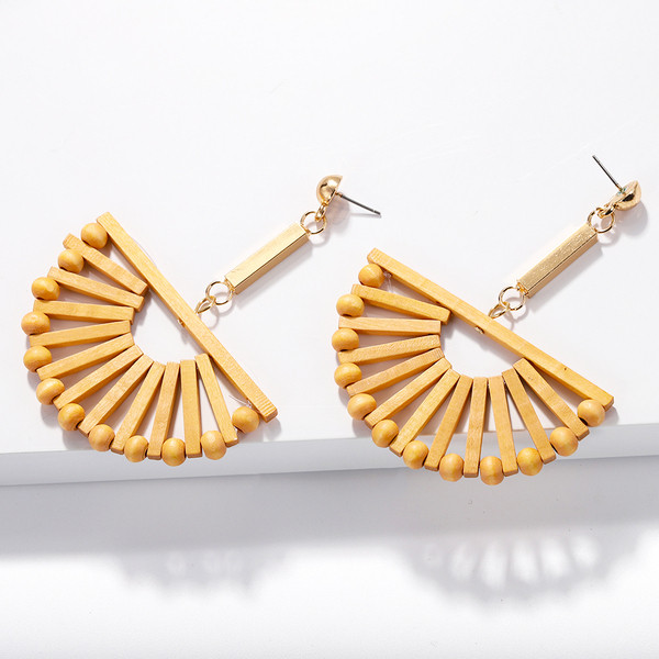 Új női fülbevaló modell három színben