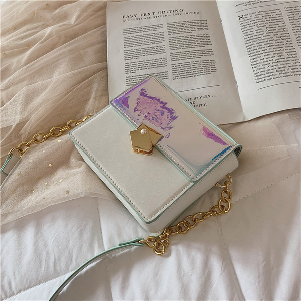 Stílusos női táska öko bőrből fehér és lila színben