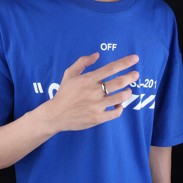 Ανδρικό δαχτυλίδι σε ασημί χρώμα