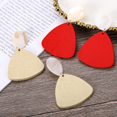 Modern női fülbevaló piros és bézs színben