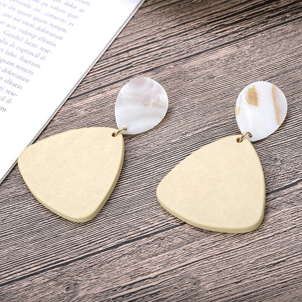 Modern női fülbevaló piros és bézs színben