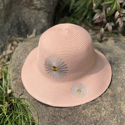 Μοντέρνο γυναικείο καπέλο με floral κεντήματα σε διάφορα χρώματα