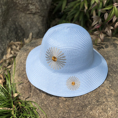 Μοντέρνο γυναικείο καπέλο με floral κεντήματα σε διάφορα χρώματα