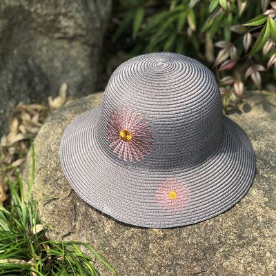 Μοντέρνο γυναικείο καπέλο με floral κεντήματα σε διάφορα χρώματα