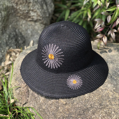 Μοντέρνο γυναικείο καπέλο με floral κεντήματα σε διάφορα χρώματα