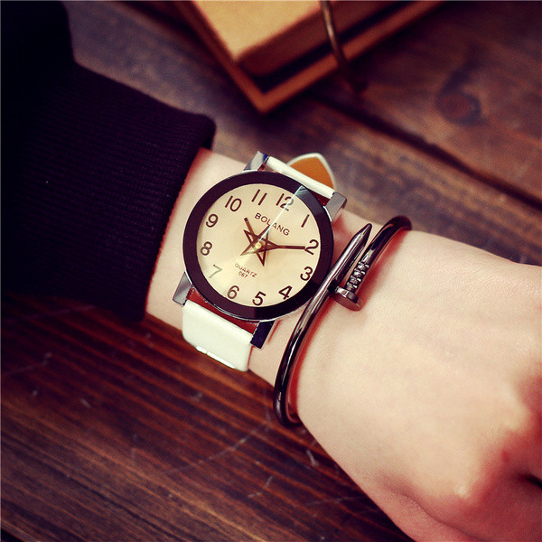 Női és férfi karórák pároknak