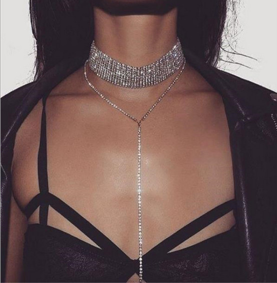 Stílusos női nyaklánc ezüst és arany színben