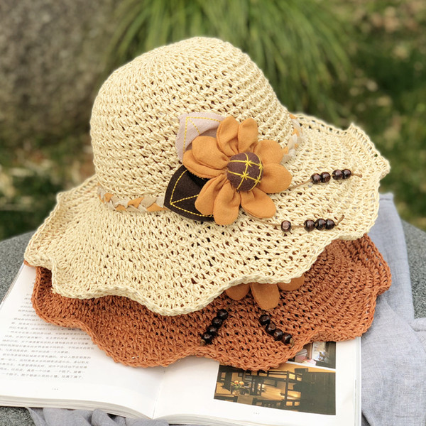 Nyári női sapka rojtokkal és 3D dekorációval több színben