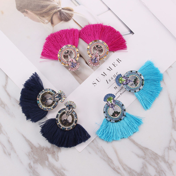 Új modell színes női fülbevaló kövekkel és bojttal