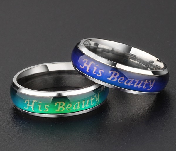 Μοντέρνο ανδρικό δαχτυλίδι με επιγραφή