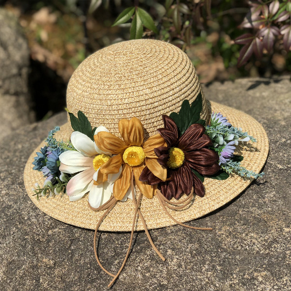 Új modell női sapka 3D elemekkel több színben