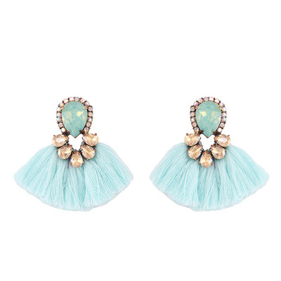 Μοντέρνα γυναικεία σκουλαρίκια σε πέντε χρώματα με φούντα