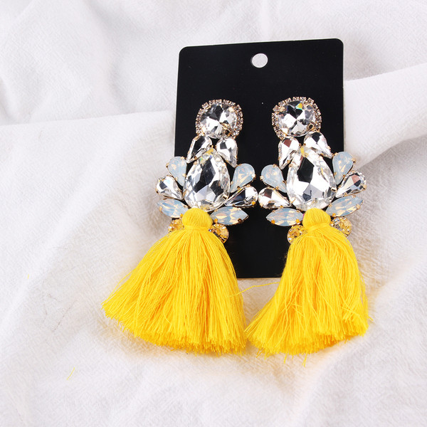 Modern női fülbevaló különböző színekben és színes kövekkel