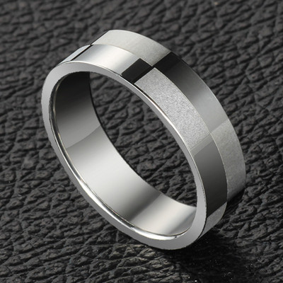 Модерен пръстен за мъже в сребрист цвят