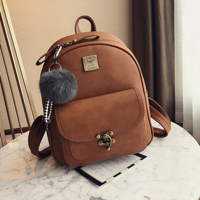 Γυναικείο σακίδιο σε τέσσερα χρώματα με αξεσουάρ