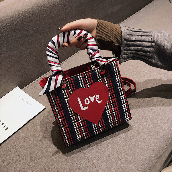 Modern női táska színes rátéttel - szív rövid és hosszú füllel