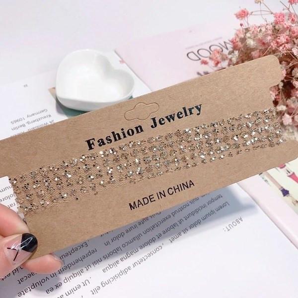 Σύγχρονο γυναικείο κολιέ με χρυσό και ασημί χρώμα