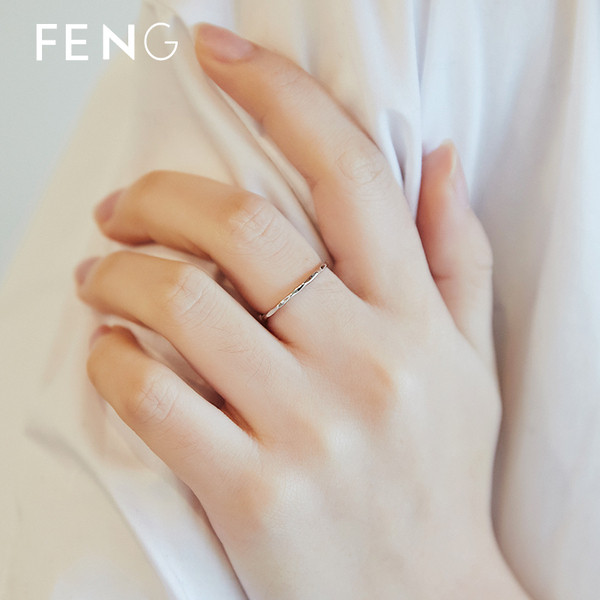 Λεπτό ρυθμιζόμενο δακτύλιδι για γυναίκες σε ασημί χρώμα