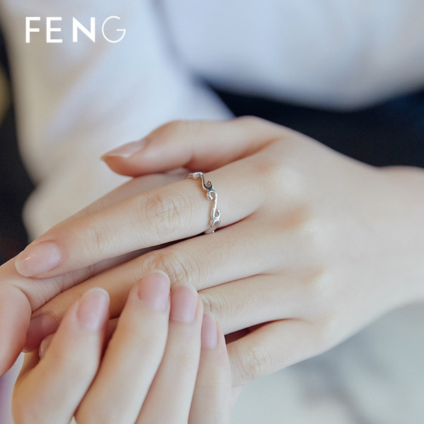 Női hétköznapi gyűrű ezüst színben