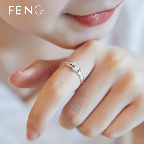 Μοντέρνο γυναικείο δαχτυλίδι  σε ασημί χρώμα ρυθμιζόμενο μοτίβο