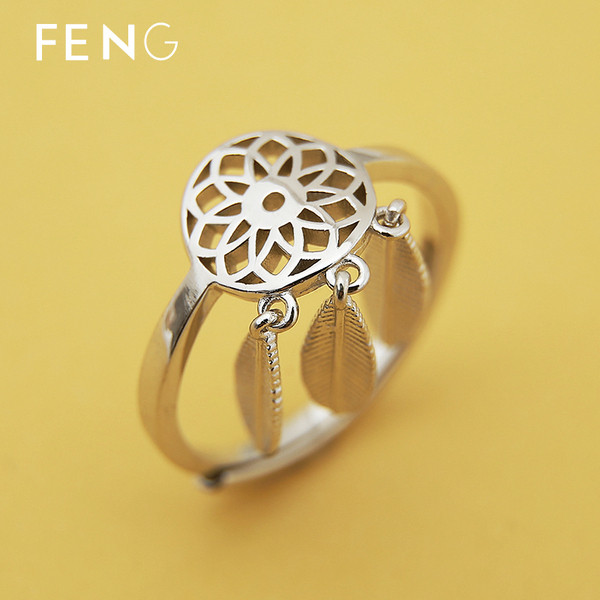 Modern női gyűrű medállal ezüst színben