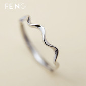 Modern női vékony gyűrű ezüst színben