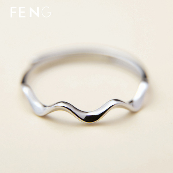 Modern női vékony gyűrű ezüst színben