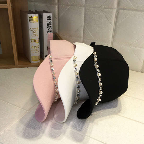 Modern női sapka gyöngyökkel és kövekkel több színben