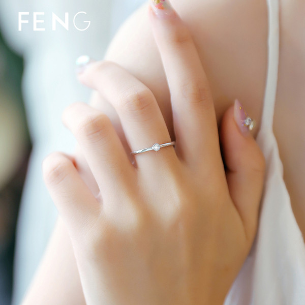 Λεπτό γυναικείο δαχτυλίδι  με διακοσμητική πέτρα