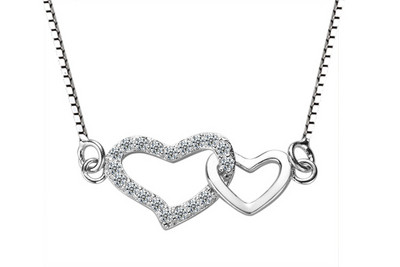 Modern női nyaklánc ezüst színben