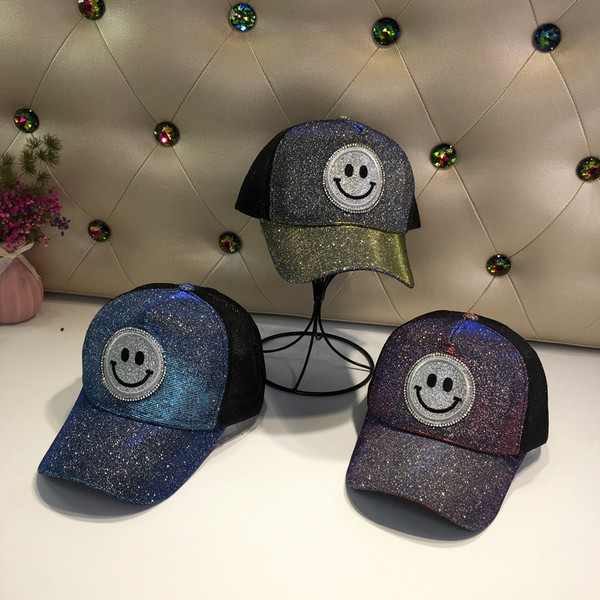 Fényes hatású nyári női sapka három színben