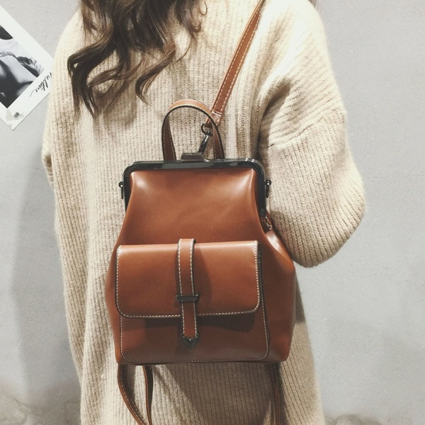 Mindennapi női hátizsák fekete és barna színben