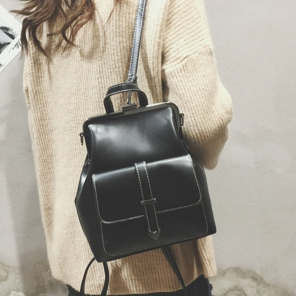 Mindennapi női hátizsák fekete és barna színben