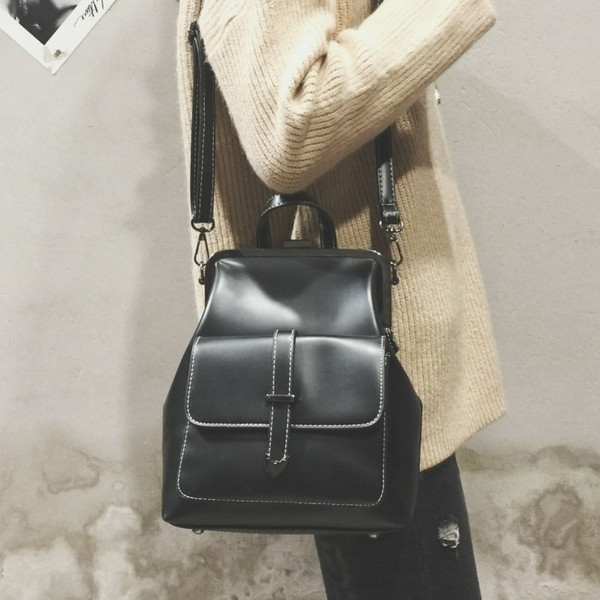 Mindennapi női hátizsák fekete és barna színben