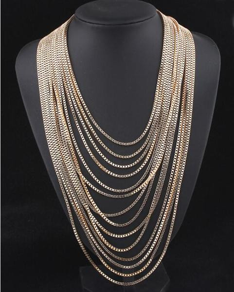 Μοντέρνο γυναικείο  κολιέ σε χρυσό χρώμα